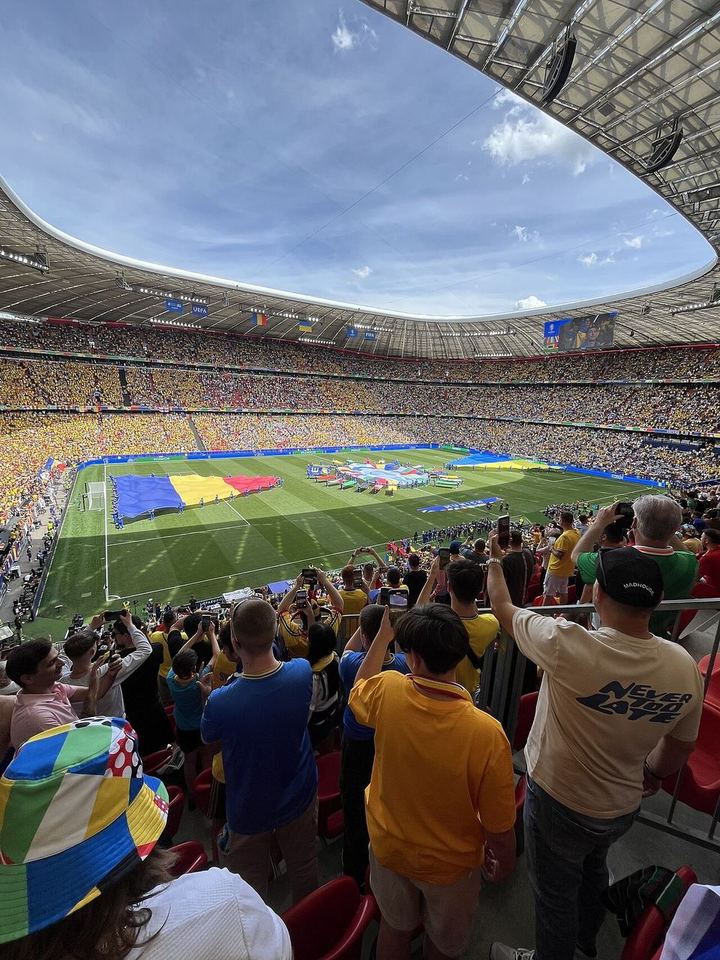 6T体育 · 开场瞬间（资料示意）